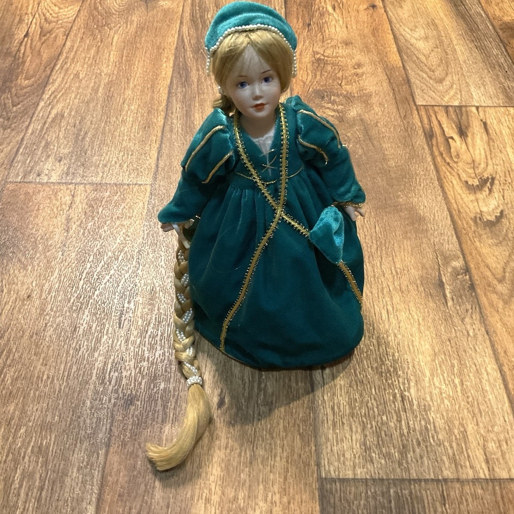 Rapunzel Doll Storybook Collection Danbury Mint Collectible Fairy Taleβ Figurine